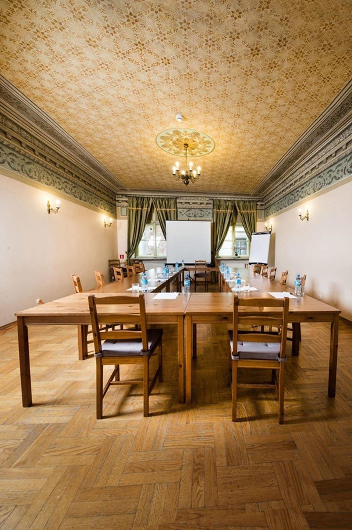 Mikolaj 3* Краків